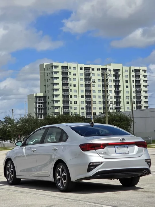 2019 Kia Forte - Image 3 of 14
