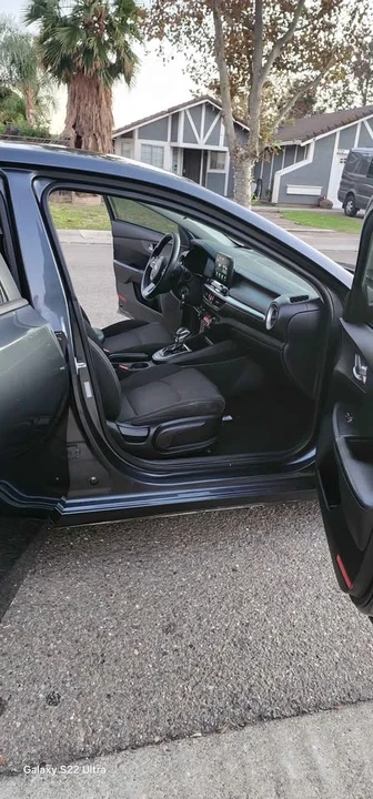 2019 Kia Forte - Image 12 of 17