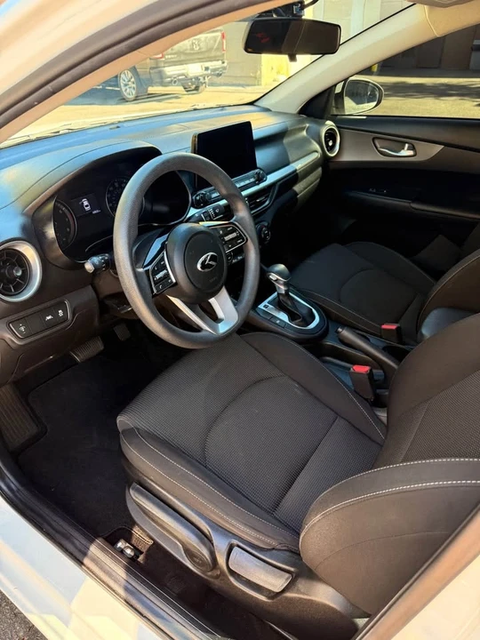 2019 Kia Forte - Image 9 of 11