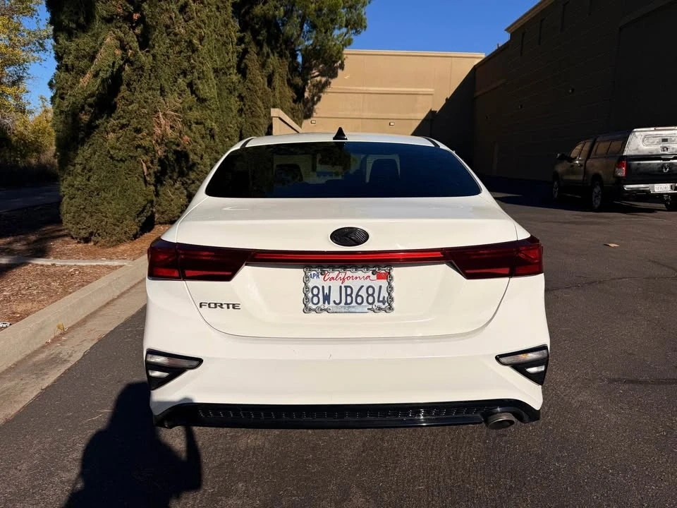 2019 Kia Forte - Image 4 of 11
