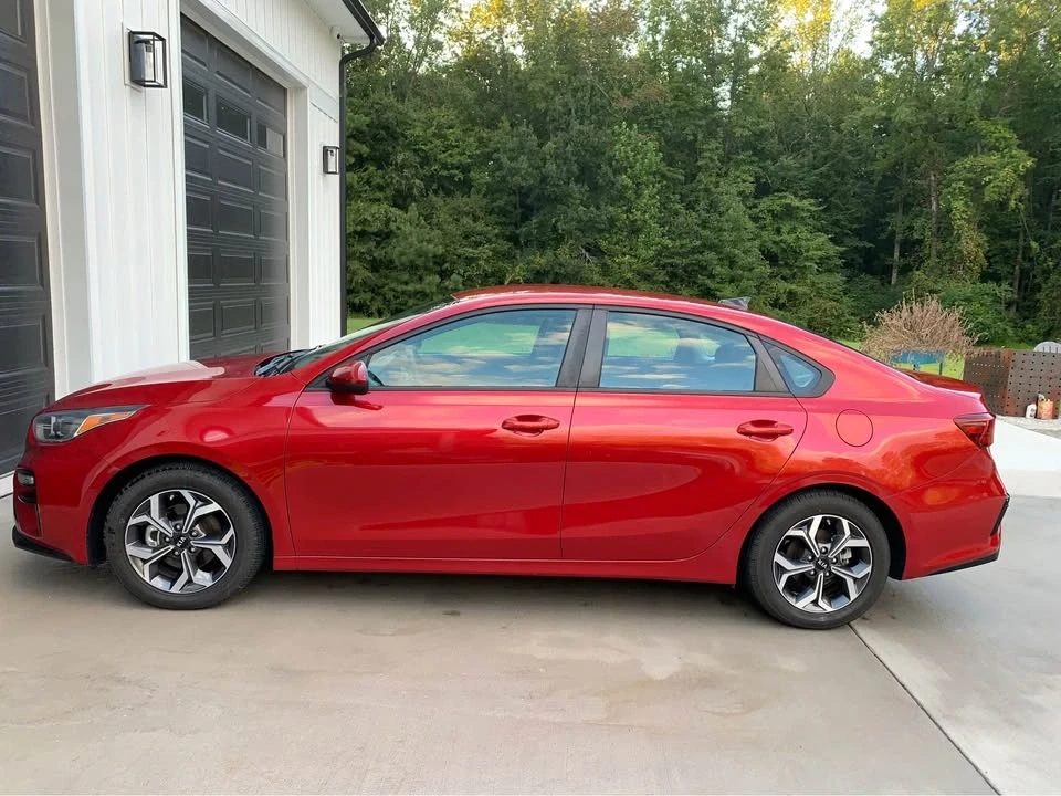 2019 Kia Forte - Image 2 of 15