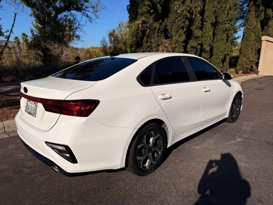 2019 Kia Forte - Image 3 of 11