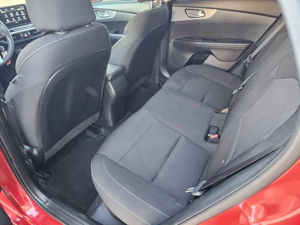 2019 Kia Forte - Image 7 of 17