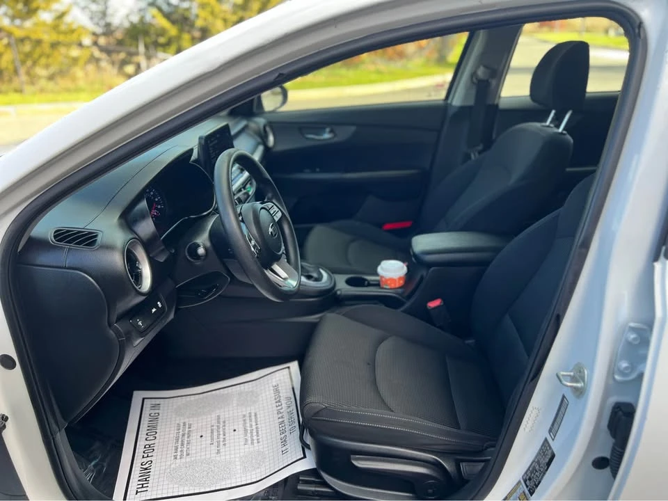 2019 Kia Forte - Image 9 of 13