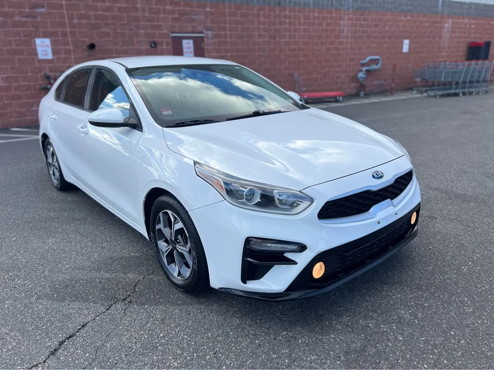 2019 Kia Forte - Image 2 of 13