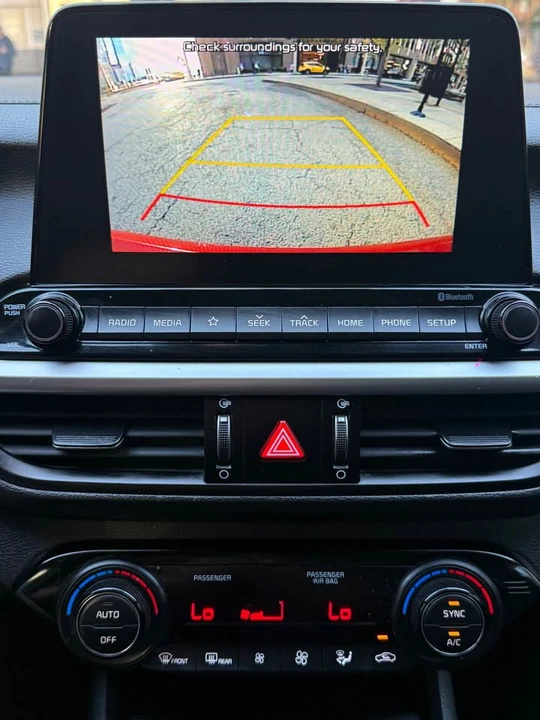 2019 Kia Forte - Image 12 of 16