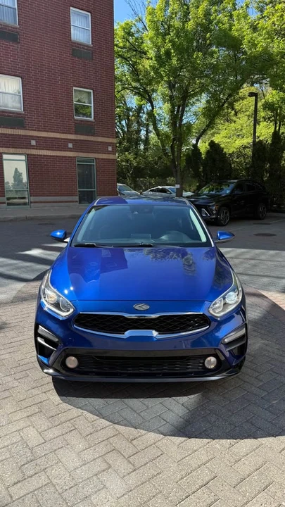 2019 Kia Forte - Image 2 of 12