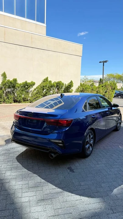2019 Kia Forte - Image 6 of 12