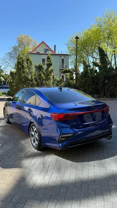 2019 Kia Forte - Image 4 of 12