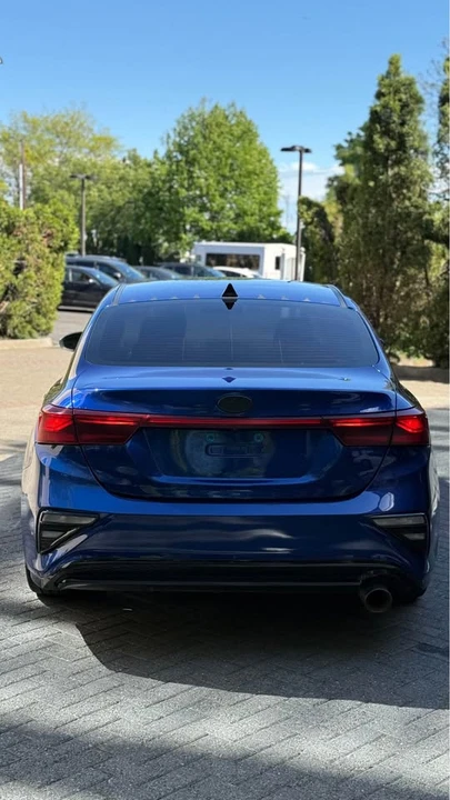 2019 Kia Forte - Image 5 of 12