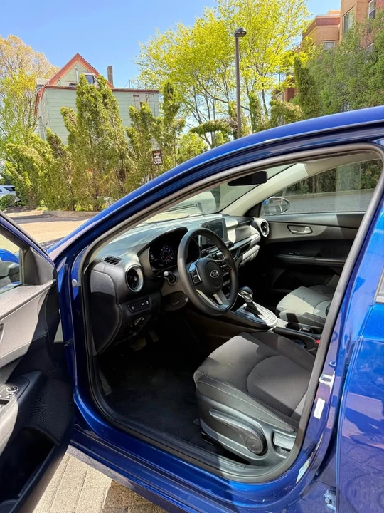 2019 Kia Forte - Image 8 of 12