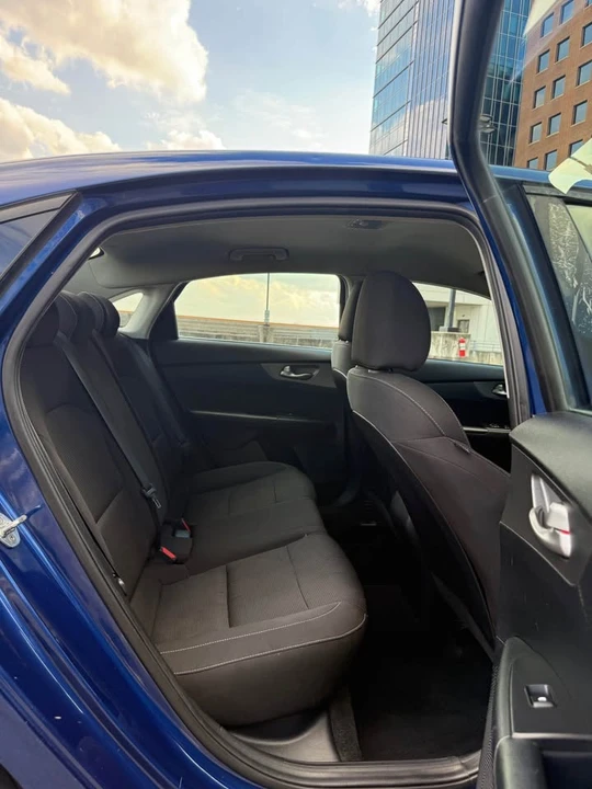 2019 Kia Forte - Image 13 of 16