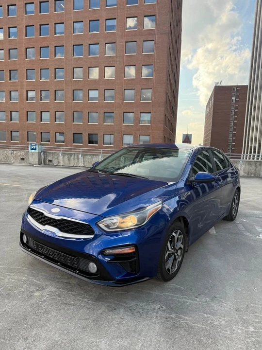 2019 Kia Forte - Image 3 of 16