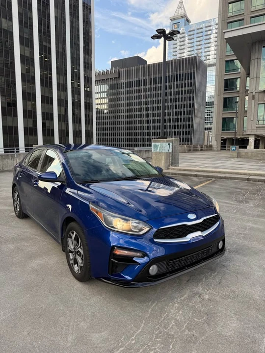 2019 Kia Forte - Image 2 of 16