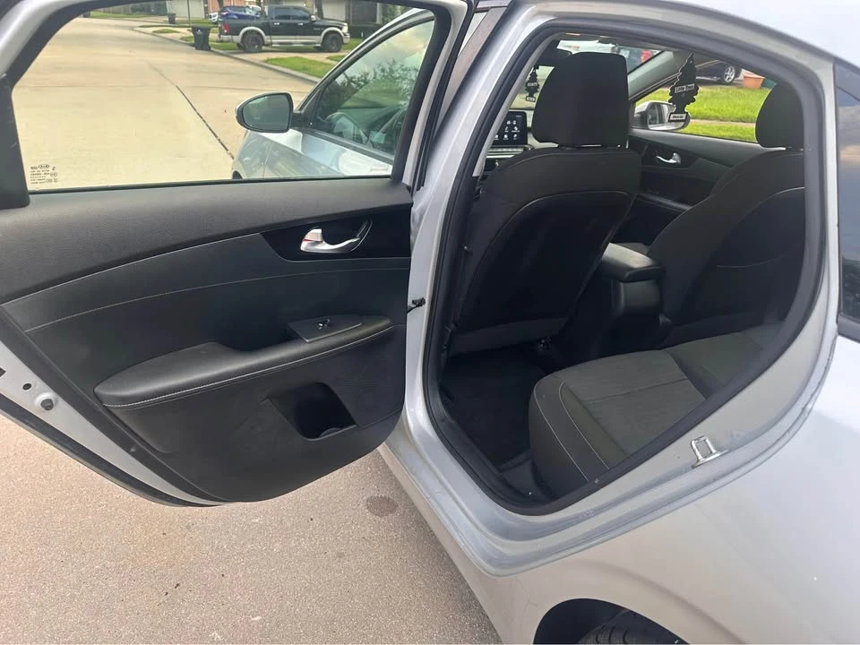 2019 Kia Forte - Image 15 of 18