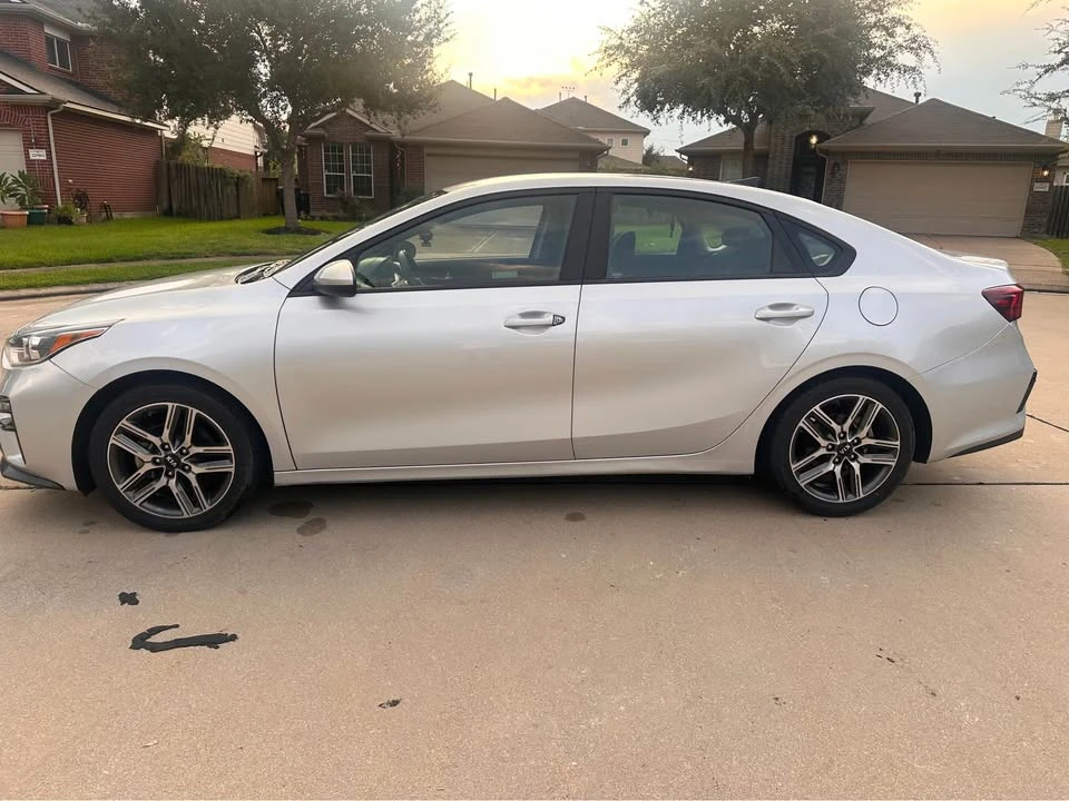 2019 Kia Forte - Image 7 of 18