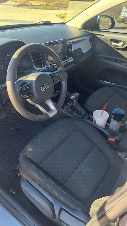 2019 Kia Forte - Image 8 of 21
