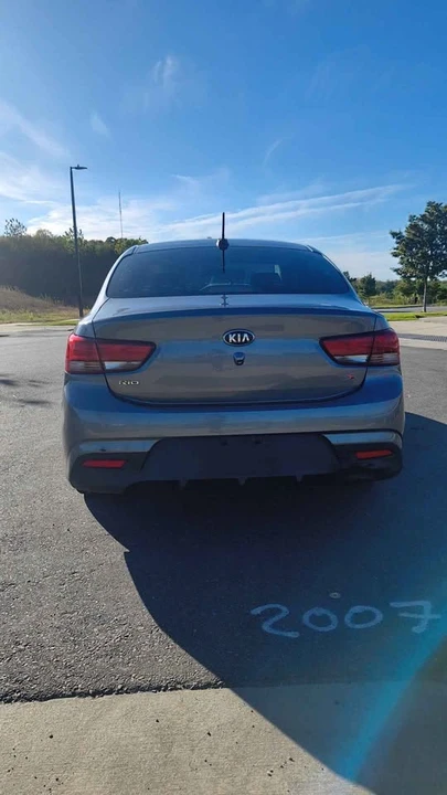 2019 Kia Forte - Image 12 of 21