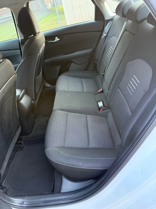 2019 Kia Forte - Image 8 of 13