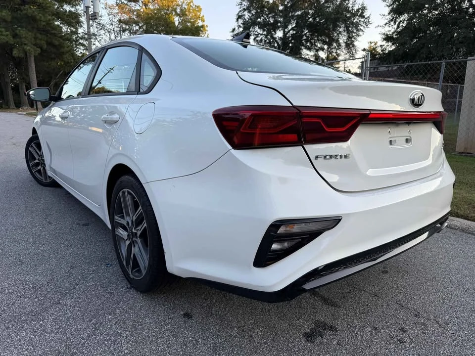 2019 Kia Forte - Image 5 of 12
