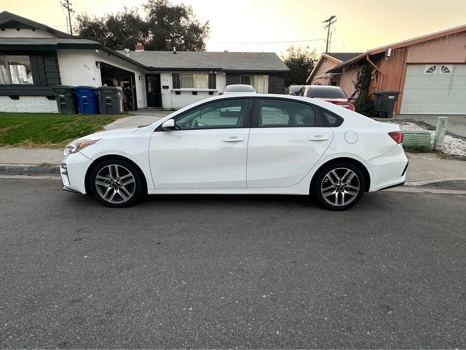 2019 Kia Forte - Image 8 of 10