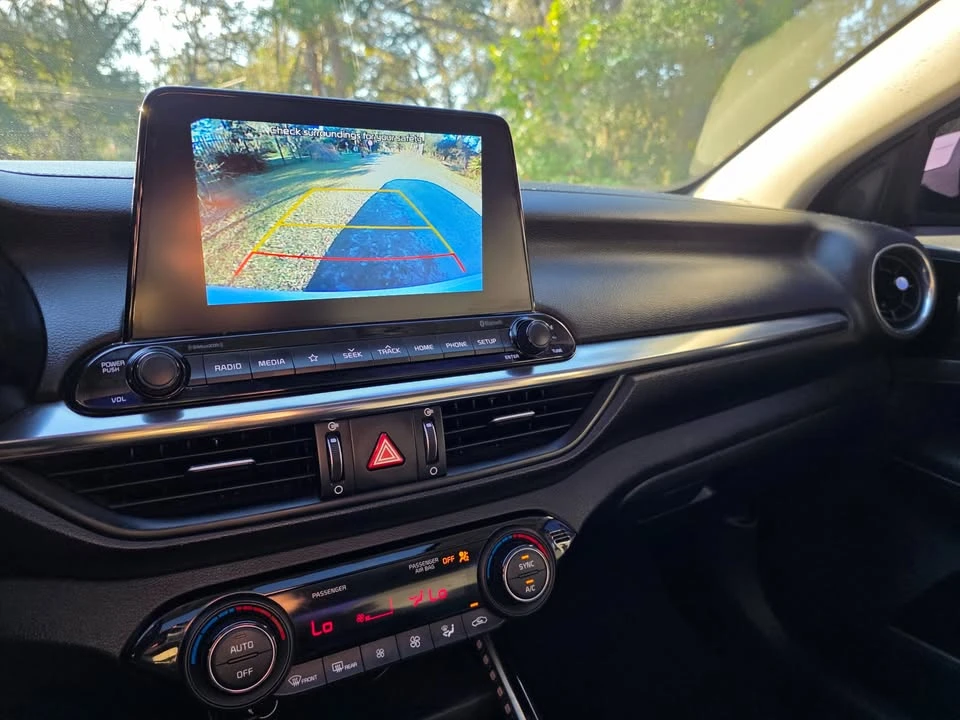 2019 Kia Forte - Image 13 of 20