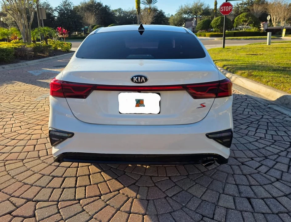 2019 Kia Forte - Image 8 of 20