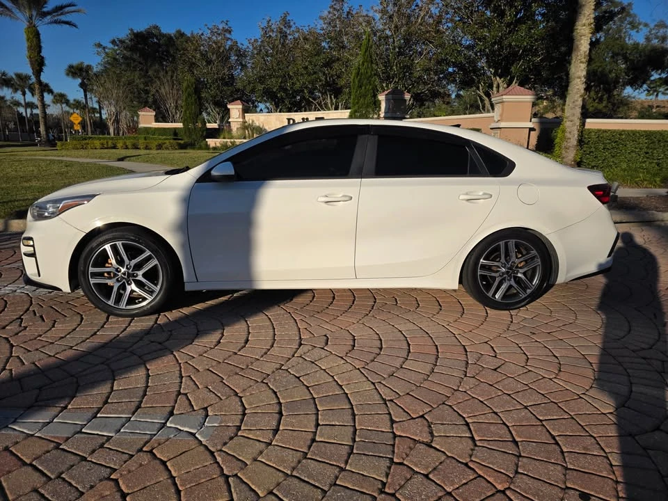 2019 Kia Forte - Image 2 of 20