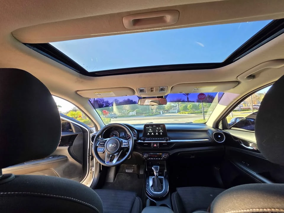 2019 Kia Forte - Image 6 of 16