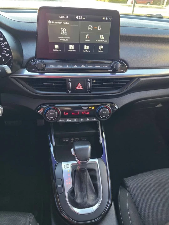 2019 Kia Forte - Image 8 of 16