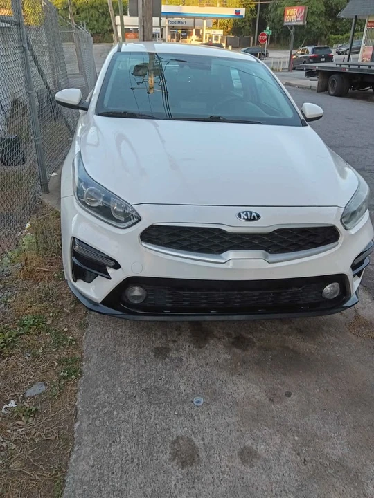 2019 Kia Forte - Image 2 of 20