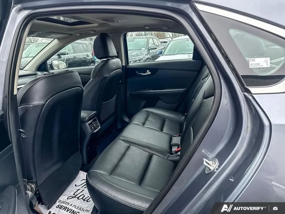2019 Kia Forte - Image 15 of 17