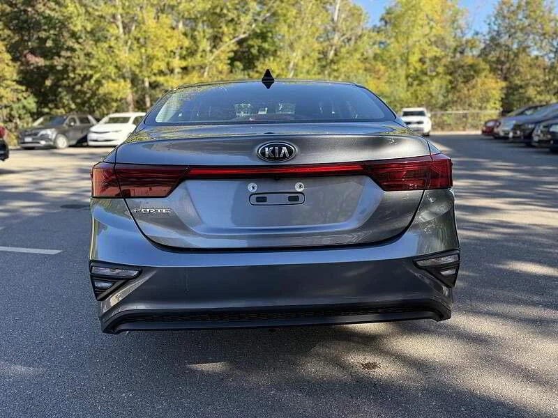 2019 Kia Forte - Image 3 of 15