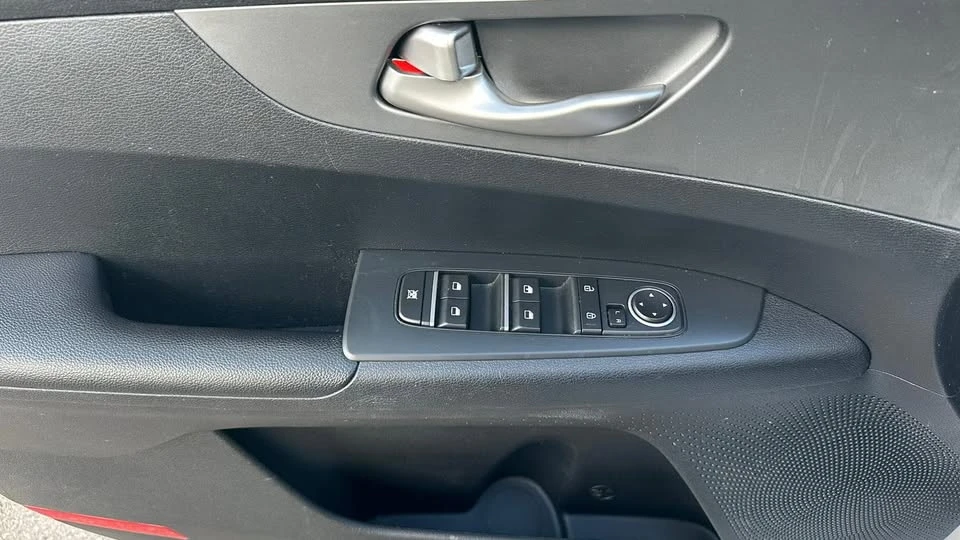 2019 Kia Forte - Image 8 of 14