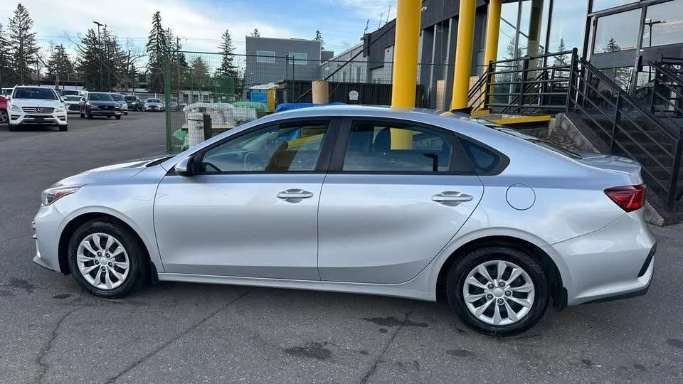 2019 Kia Forte - Image 2 of 14