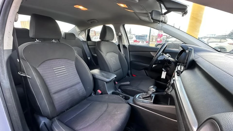 2019 Kia Forte - Image 12 of 14