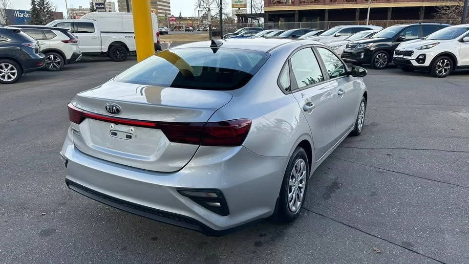 2019 Kia Forte - Image 5 of 14