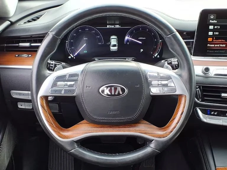 2019 Kia K900 - Image 7 of 15