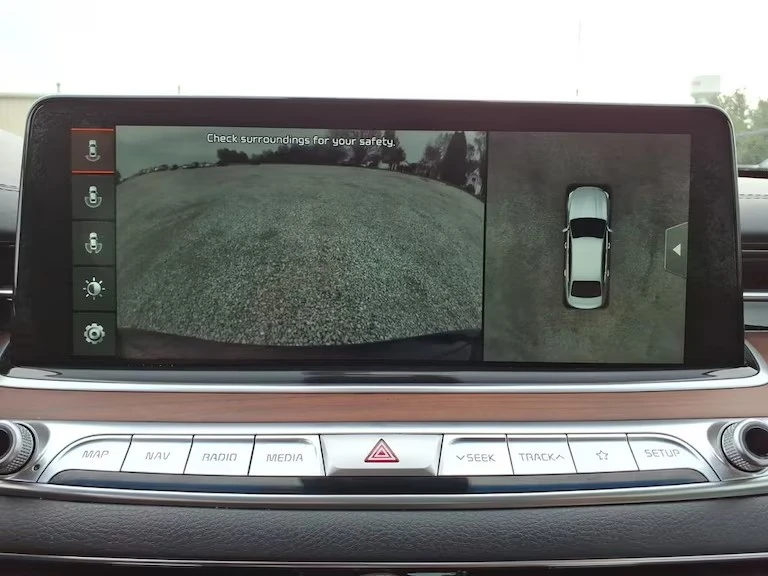 2019 Kia K900 - Image 11 of 15