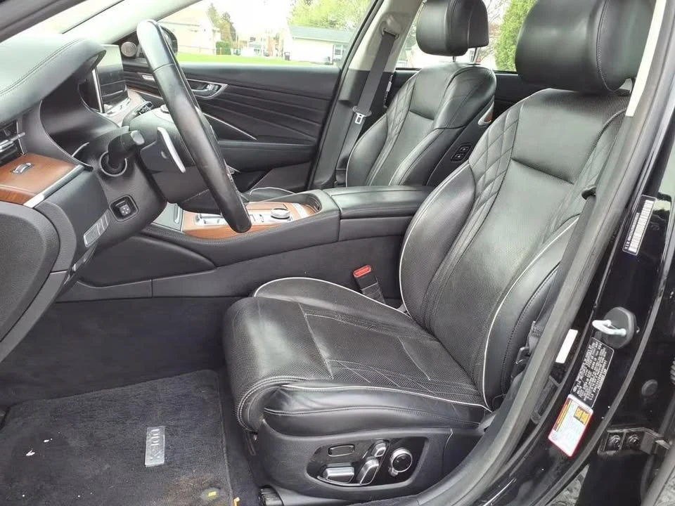 2019 Kia K900 - Image 6 of 15
