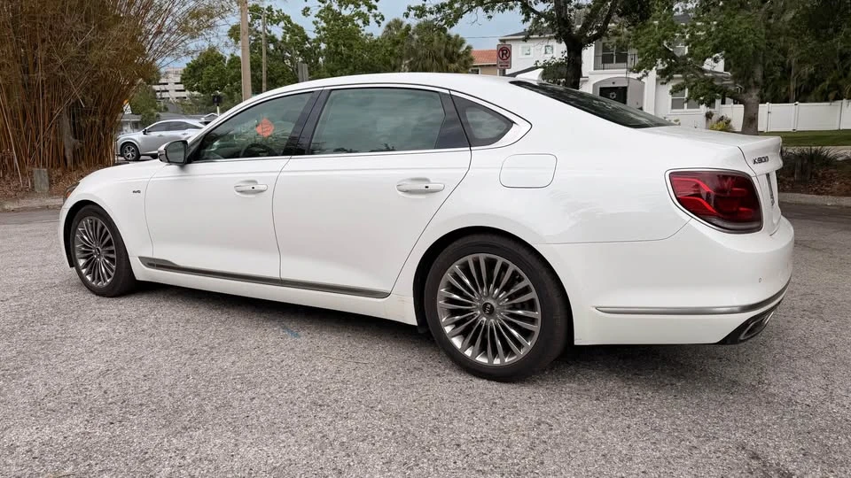 2019 Kia K900 - Image 5 of 17