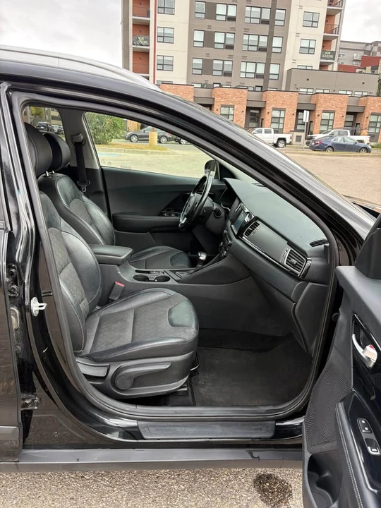 2019 Kia Niro - Image 11 of 15