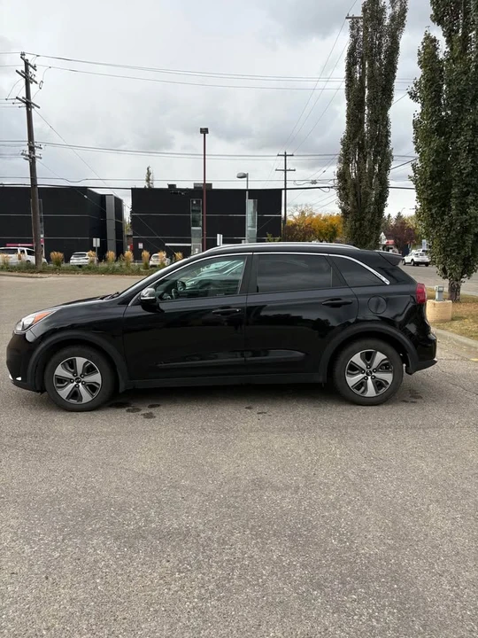 2019 Kia Niro - Image 2 of 15
