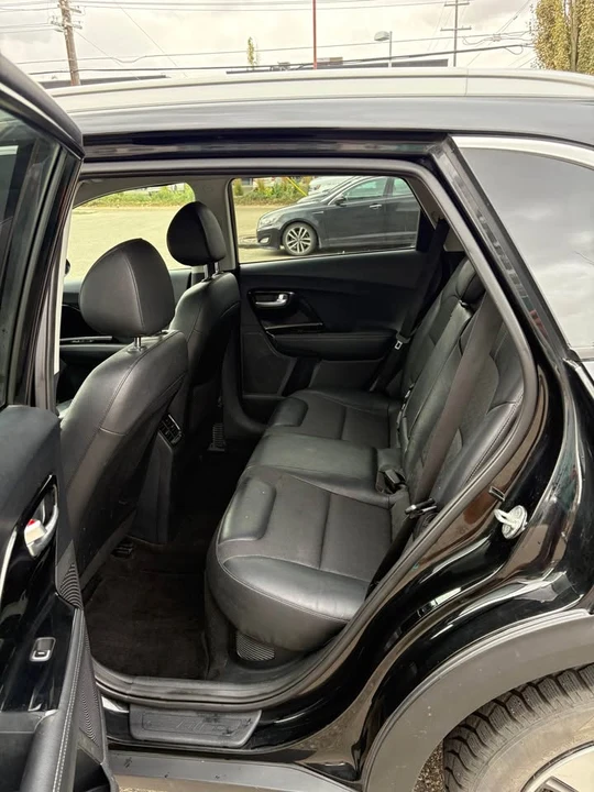 2019 Kia Niro - Image 10 of 15