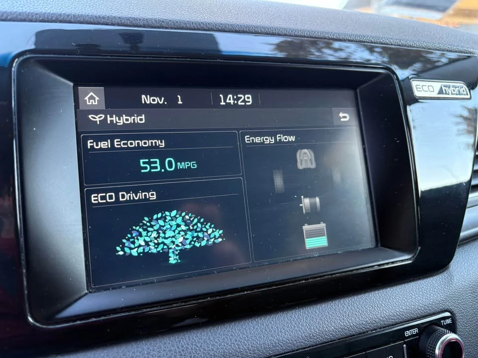2019 Kia Niro - Image 8 of 14