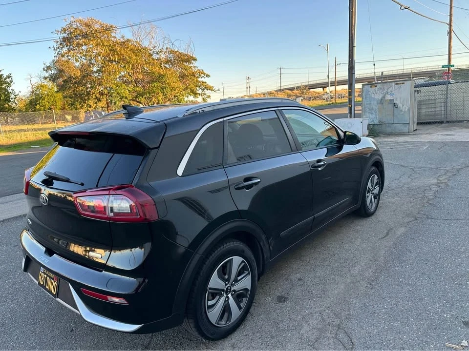 2019 Kia Niro - Image 8 of 12
