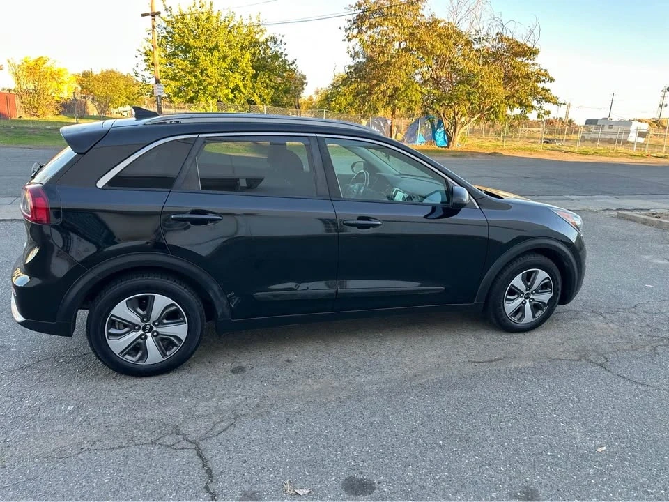 2019 Kia Niro - Image 7 of 12