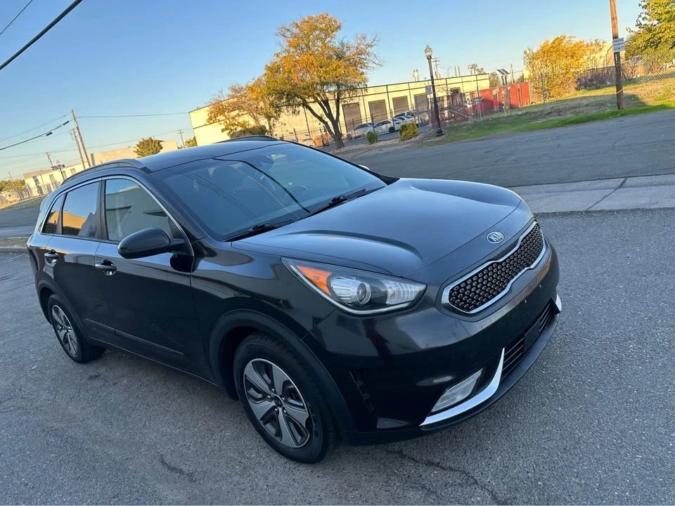 2019 Kia Niro - Image 2 of 12