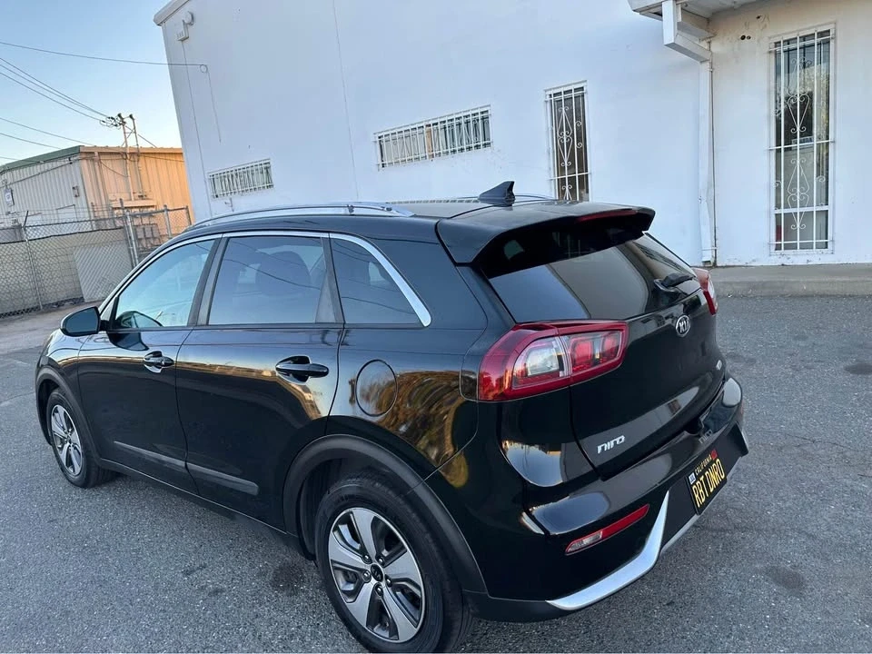 2019 Kia Niro - Image 5 of 12