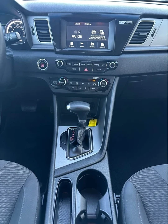 2019 Kia Niro - Image 9 of 12